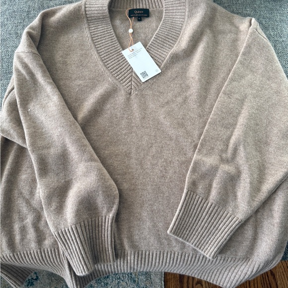 Quince Women’s 100% Mongolian Cashmere V-Neck Sweater in Beige XL - Picture 2 of 2